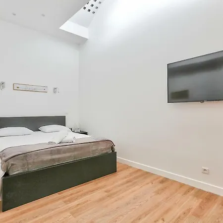 52 - Stylish And Spacious In Montorgueil 파리